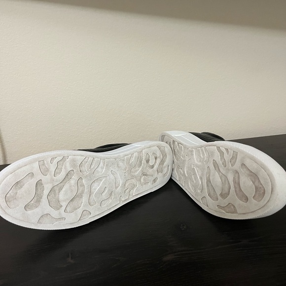 Cassay Black Crocodile-Embossed Platform Slip-On Sneakers - Picture 6 of 6